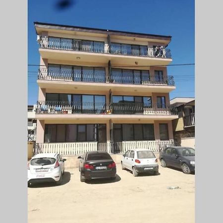 Apartament Lulu Mamaia Nord, 3 Minute De Plaja 那沃达利 外观 照片