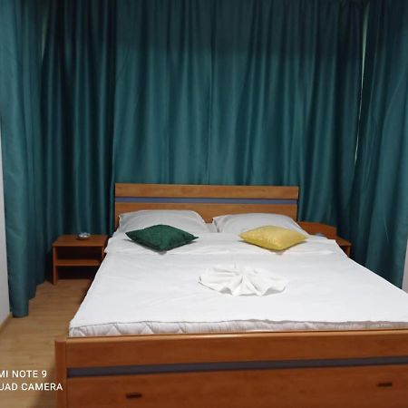 Apartament Lulu Mamaia Nord, 3 Minute De Plaja 那沃达利 外观 照片