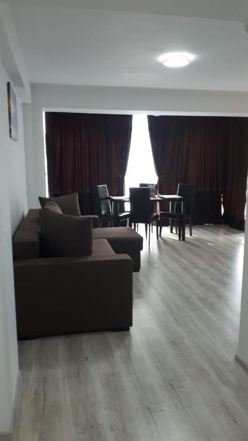 Apartament Lulu Mamaia Nord, 3 Minute De Plaja 那沃达利 外观 照片