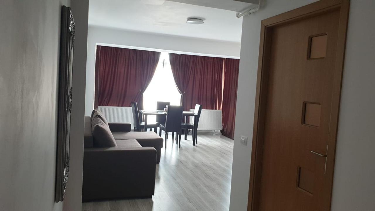 Apartament Lulu Mamaia Nord, 3 Minute De Plaja 那沃达利 外观 照片